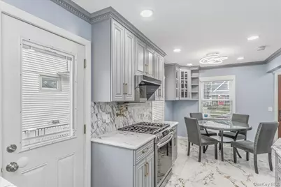120 N 10th Street, New Hyde Park, NY 11040 - Photo 7