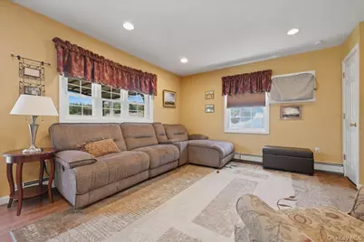 30 Universe Drive, Levittown, NY 11756 - Photo 13