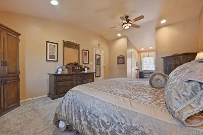 30 Universe Drive, Levittown, NY 11756 - Photo 25
