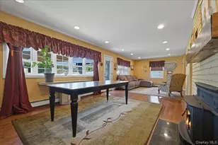 30 Universe Dr, Levittown, NY 11756 - Photo 9