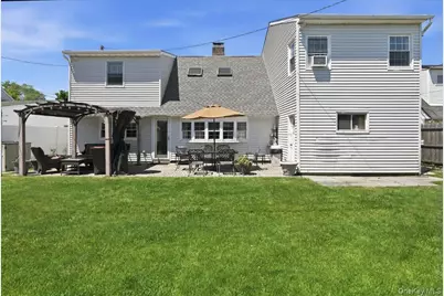 30 Universe Drive, Levittown, NY 11756 - Photo 35