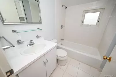 360 Grand Avenue, West Hempstead, NY 11552 - Photo 17
