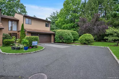 49 Wimbledon Drive, Roslyn, NY 11576 - Photo 25