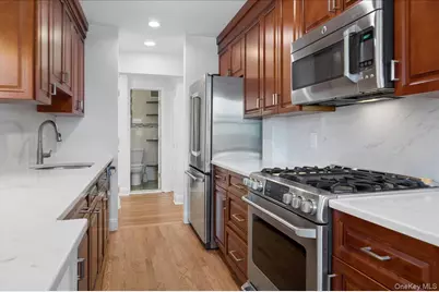 678 Warburton Avenue #7I-7J, Yonkers, NY 10701 - Photo 17
