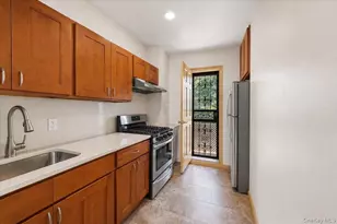 1850 Unionport Rd, Bronx, NY 10462 - Photo 5
