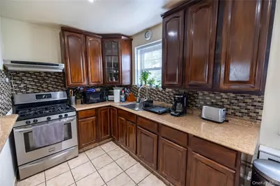 136-35 68th Drive #A, Kew Gardens, NY 11367 - Photo 5