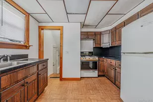 33 Sherman St, Merrick, NY 11566 - Photo 9