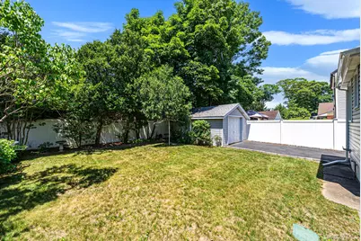 33 Sherman Street, Merrick, NY 11566 - Photo 21