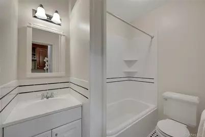 36 Ridge Road, New Rochelle, NY 10804 - Photo 9