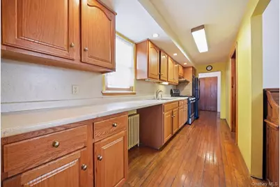 39 W 11th Road, Far Rockaway, NY 11693 - Photo 7