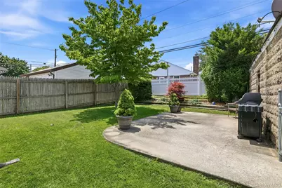 65 Moore Street, New Hyde Park, NY 11040 - Photo 27