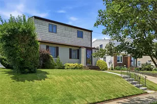 65 Moore St, New Hyde Park, NY 11040 - Photo 3