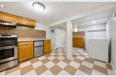 4523 Monticello Avenue, Bronx, NY 10466 - Photo 27