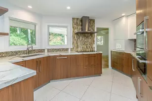 7 SE Rd, Sands Point, NY 11050 - Photo 11