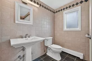 149-37 Powells Cove Blvd, Whitestone, NY 11357 - Photo 15