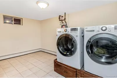 4004 Rombouts Avenue, Bronx, NY 10466 - Photo 31