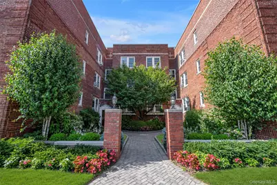 15 Gaynor Avenue #3E, Manhasset, NY 11030 - Photo 13