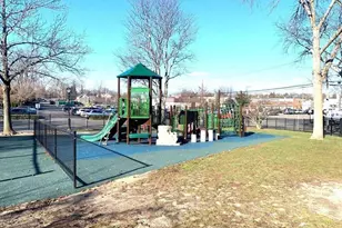 15 Gaynor Ave, Manhasset, NY 11030 - Photo 11