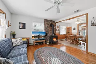 32 Jackson St, Riverhead, NY 11901 - Photo 9