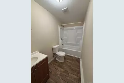 1121 Woodcrest Avenue, Riverhead, NY 11901 - Photo 13