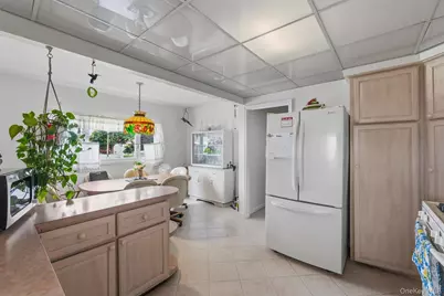223 Croydon Road, Yonkers, NY 10710 - Photo 9