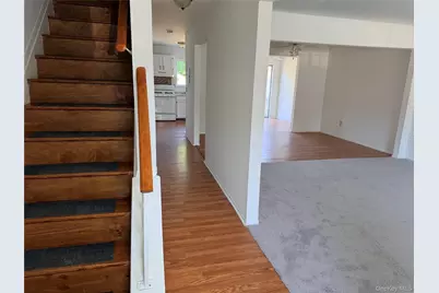 276 Temple Hill Road #906, New Windsor, NY 12553 - Photo 5