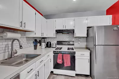 6 Beech Street, Central Islip, NY 11722 - Photo 9