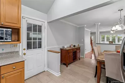 3 Hillcrest Drive, Westbury, NY 11590 - Photo 5