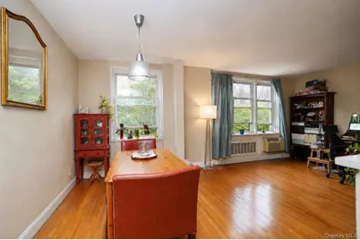 400 E 17th Street #304, Brooklyn, NY 11226 - Photo 7