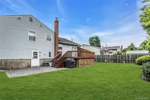 43 Grohmans Ln, Plainview, NY 11803 - Photo 27