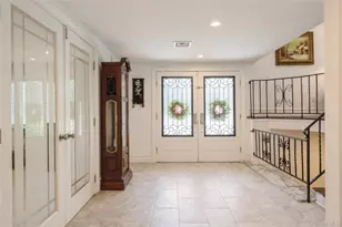 43 Viola Dr, Glen Cove, NY 11542 - Photo 3