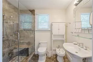 43 Viola Dr, Glen Cove, NY 11542 - Photo 21