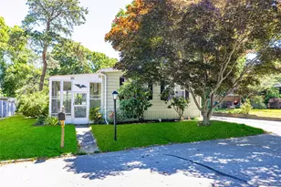 525 Riverleigh Ave, Riverhead, NY 11901 - Photo 3