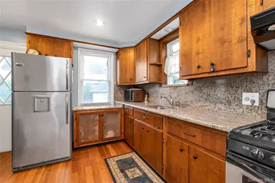 50 Elgin Road, Valley Stream, NY 11581 - Photo 5