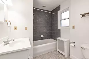 50 Elgin Rd, Valley Stream, NY 11581 - Photo 9