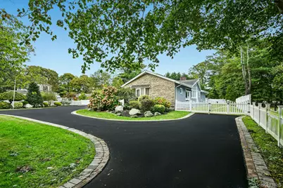 703 Lincoln Avenue, Sayville, NY 11782 - Photo 3
