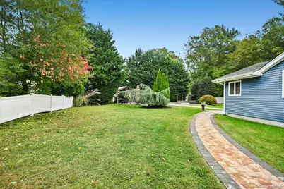 703 Lincoln Avenue, Sayville, NY 11782 - Photo 21