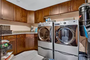 242-14 83rd Ave, Bellerose, NY 11426 - Photo 25