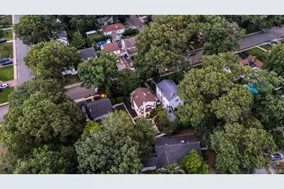 179 Scarcliffe Drive, Malverne, NY 11565 - Photo 37
