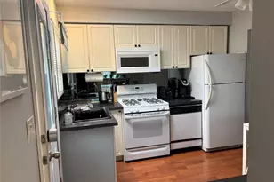11 Madison Ave, Roosevelt, NY 11575 - Photo 7