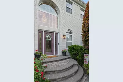 15 Barnaby Court E, Hauppauge, NY 11788 - Photo 5