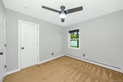 925 Liberty Street, Bohemia, NY 11716 - Photo 17