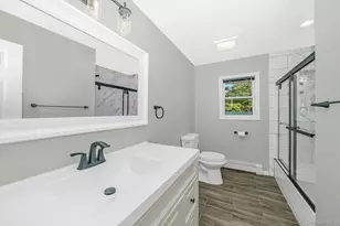 925 Liberty St, Bohemia, NY 11716 - Photo 15