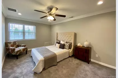 100 Westwood Drive #196, Westbury, NY 11590 - Photo 7