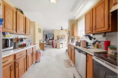 7 Apple Blossom Lane, Patchogue, NY 11772 - Photo 11