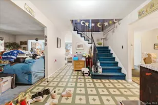 7 Apple Blossom Ln, Patchogue, NY 11772 - Photo 5