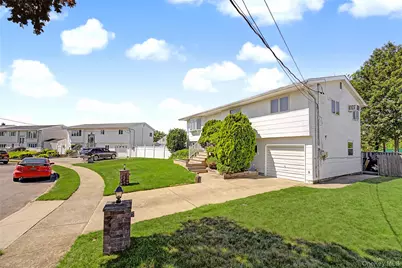 14 Laurel Place, Bethpage, NY 11714 - Photo 31