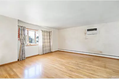 14 Laurel Place, Bethpage, NY 11714 - Photo 9