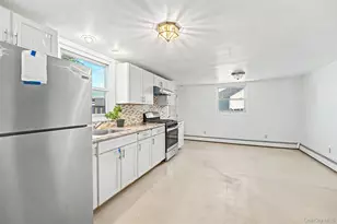 14 Laurel Pl, Bethpage, NY 11714 - Photo 15