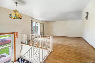14 Laurel Place, Bethpage, NY 11714 - Photo 5